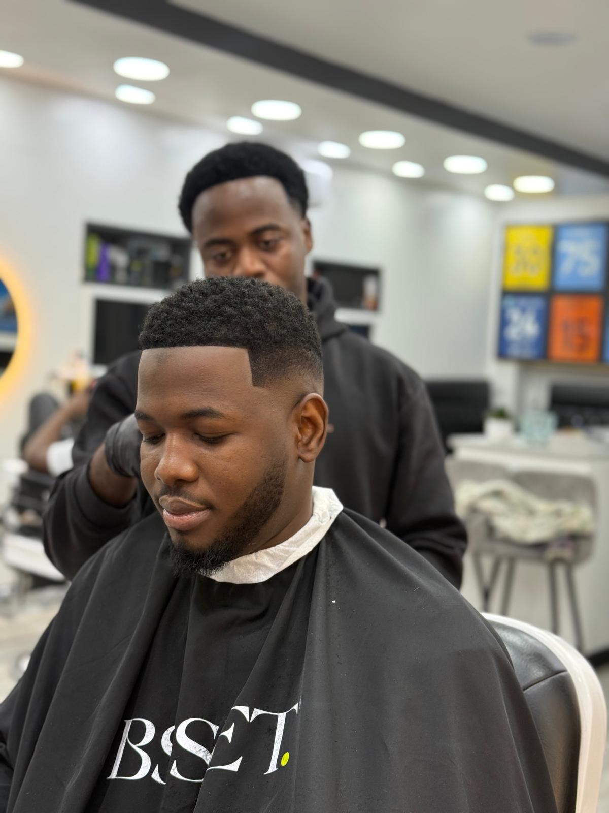 Beard trim and sculpt