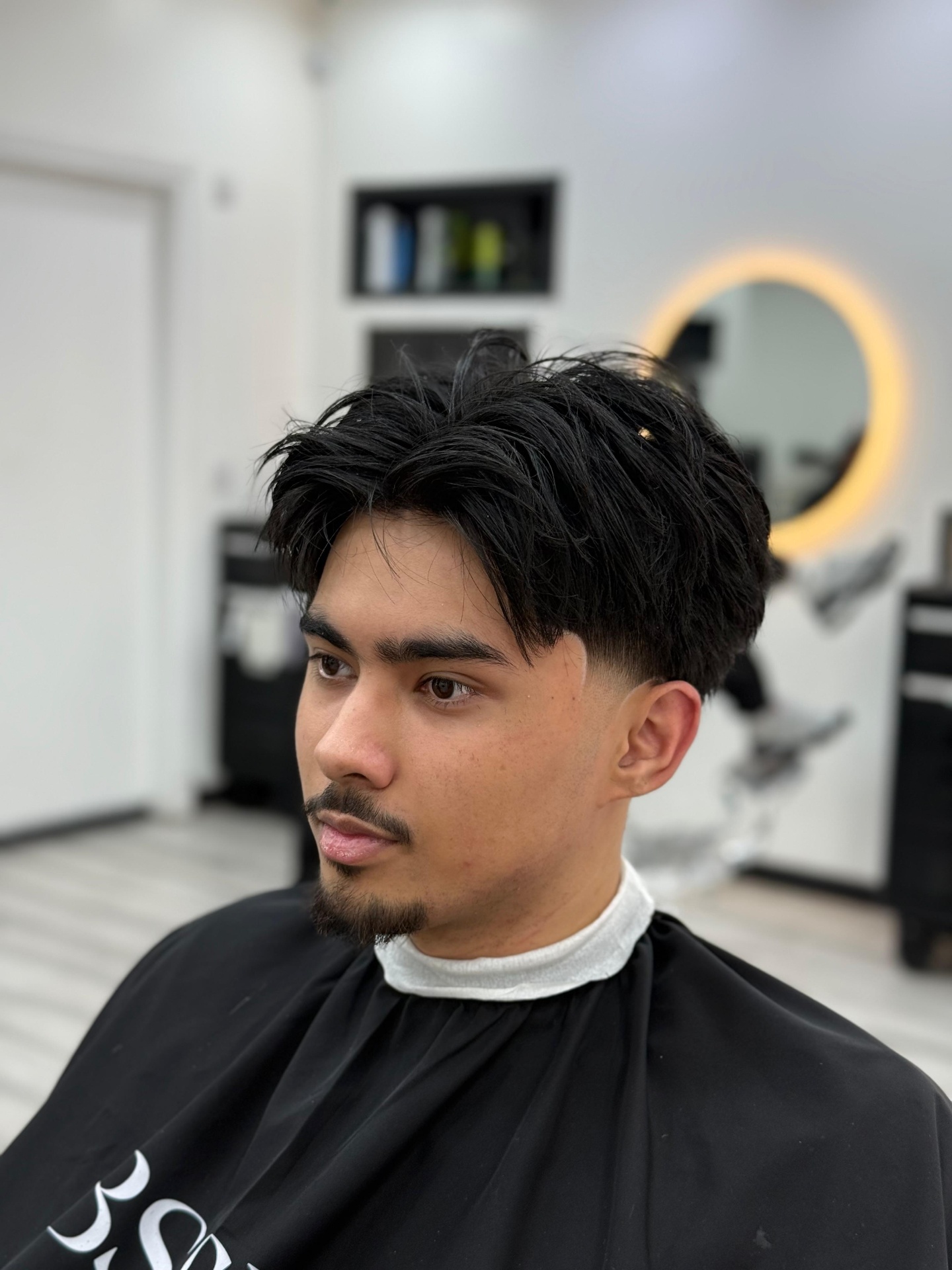 Textured fringe with low fade